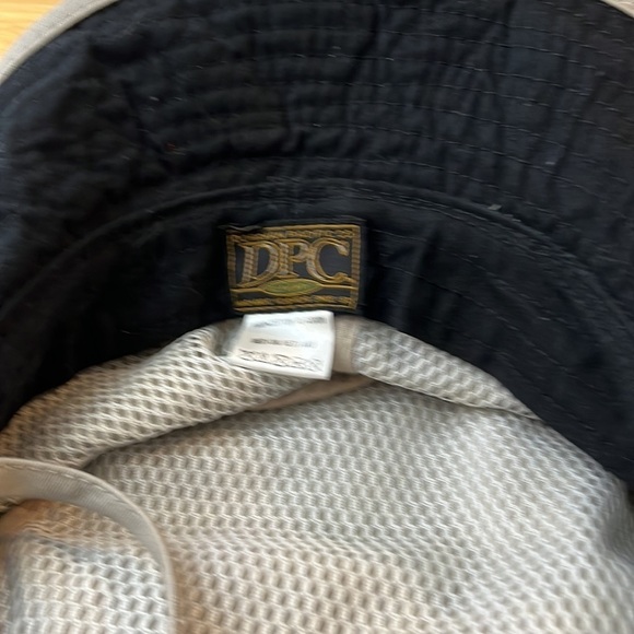 𝅺DPC Sun hat 100% , tan , chin strap, in good condition - Picture 5 of 7